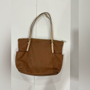 Michael kors soft pebbled leather Jet set tote